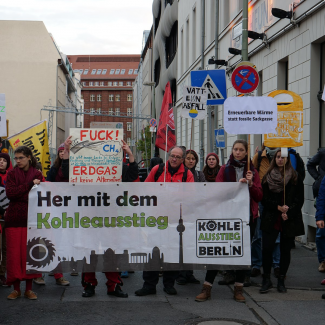 "Rote Linie für Kohle, Erdgas und Müll" demonstration Berlin PHOTO Leonhard Lenz